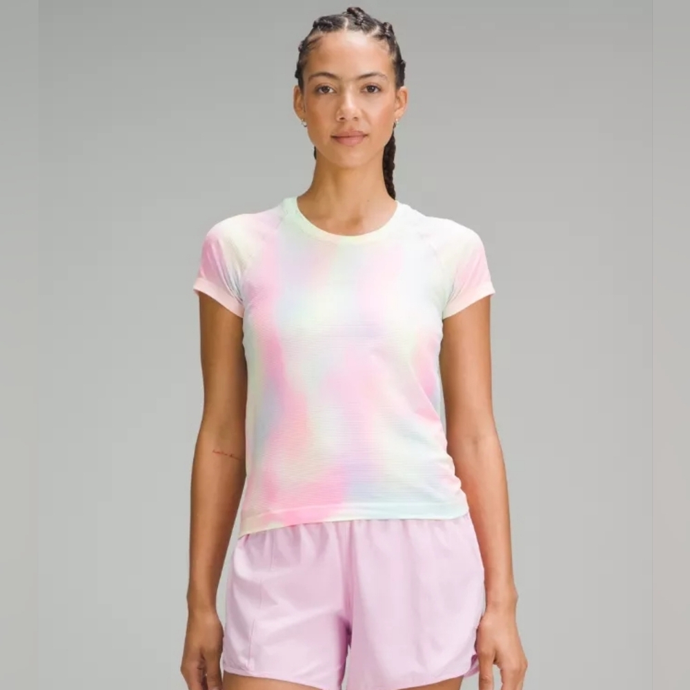 🦄 Lululemon Psychedelic Wash Swiftly Tee